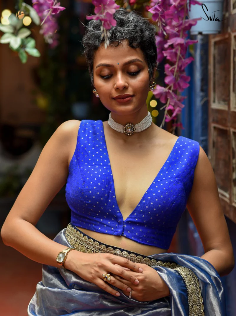 Blue Silk Sleeveless V Neck Benarasi Blouse - Image 2